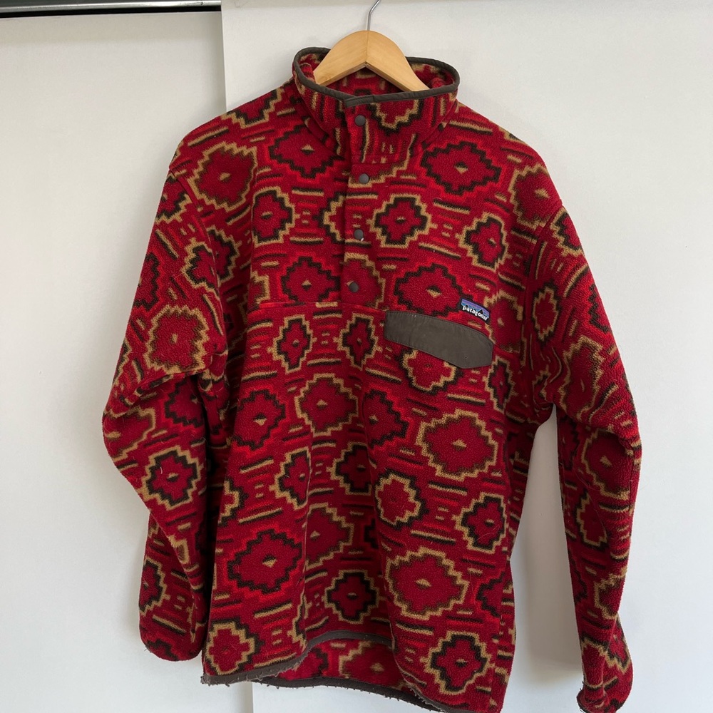 Red patterned Patagonia Synchilla Pullover Men’s M